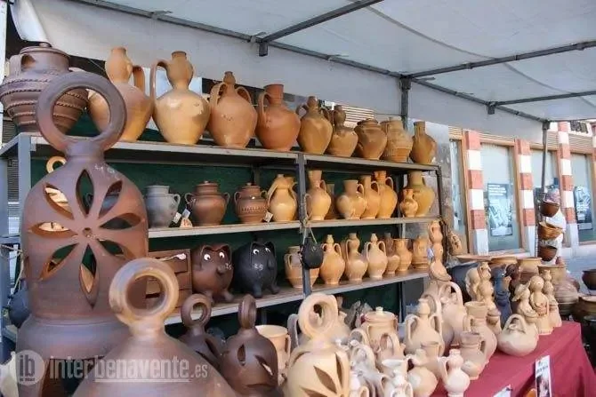 Foto 1 de Ceramics Fair and Folklore Festival Benavente 2026